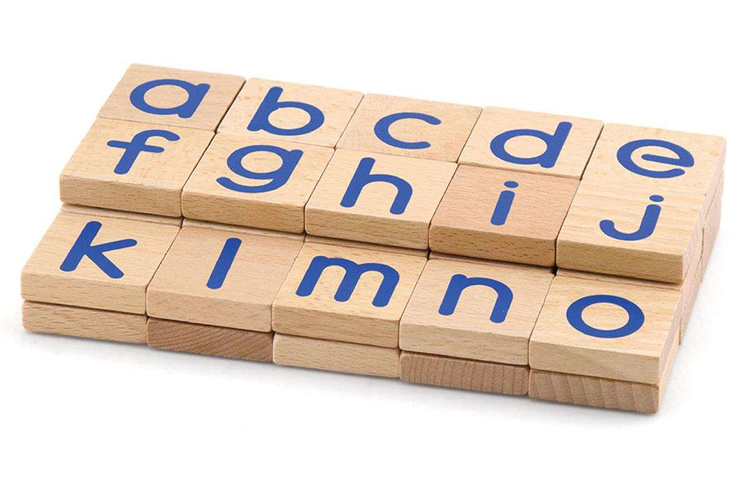 Zestaw Drewnianych Magnetycznych literek 40 elementów VIGA