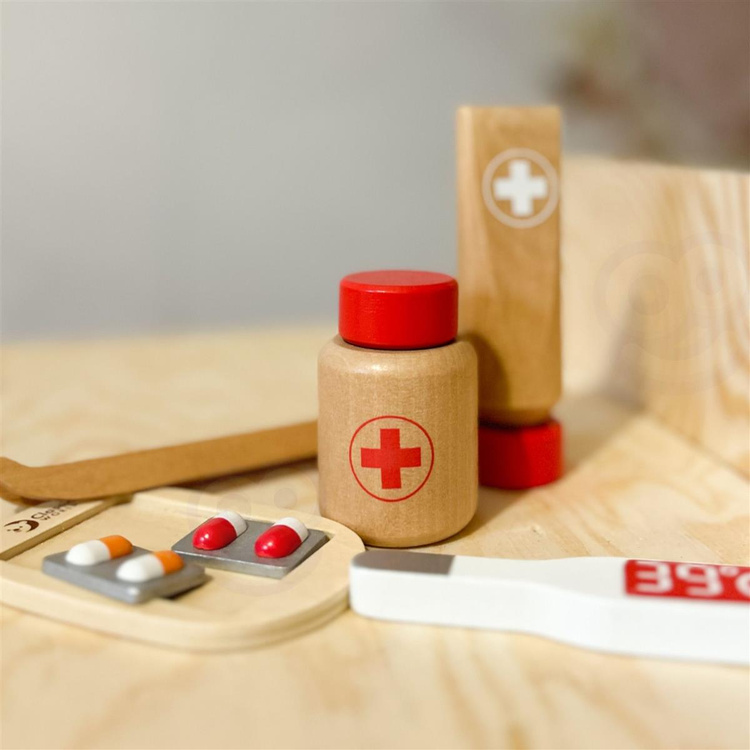 Classic World Drewniany Zestaw Walizka Małego Doktora Lekarza