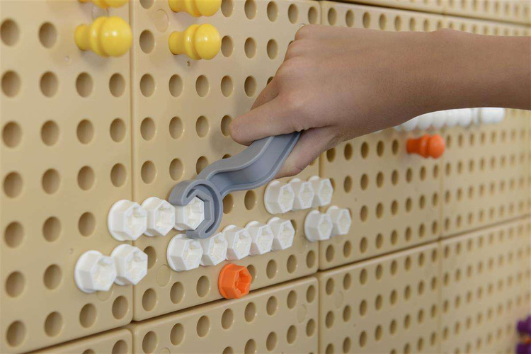 Zestaw Narzędzia Z Wkrętarką 8 Elementów - Tablica Naukowo-Kreatywna Masterkidz STEM