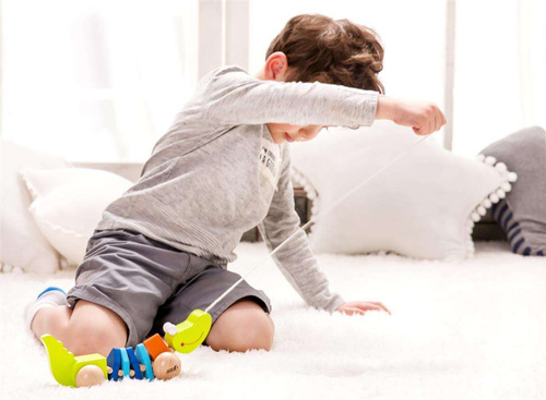 Zabawka Drewniana Classic World Krokodyl Z Dźwiękami Do Ciągania Ze Sznureczkiem