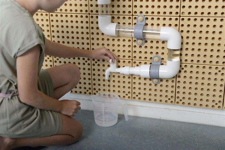 Zestaw Hydrauliczny Do Budowania Systemów Rur - Tablica Naukowo-Kreatywna Masterkidz STEM