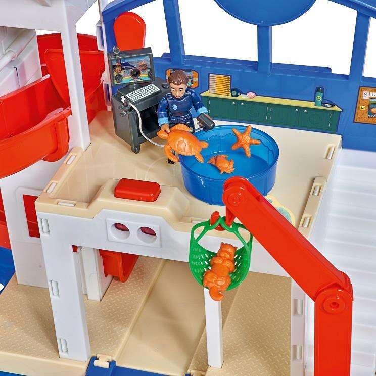 SIMBA Strażak Sam Stacja Oceaniczna Ratownicza Remiza Figurka Ponton