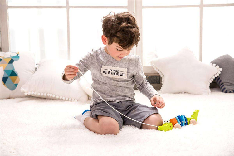 Zabawka Drewniana Classic World Krokodyl Z Dźwiękami Do Ciągania Ze Sznureczkiem