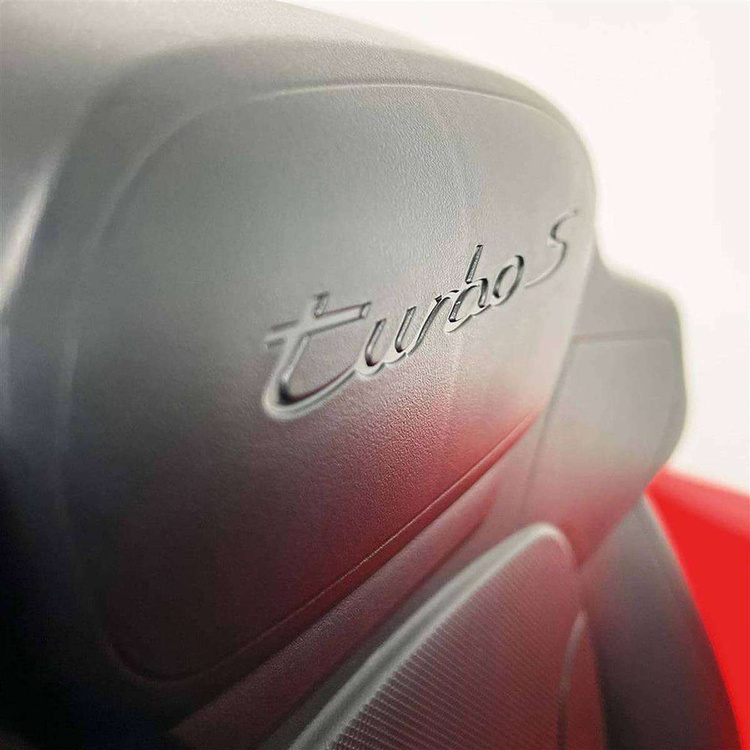 INJUSA Porsche Taycan Samochód Na Akumulator 12V R/C MP3