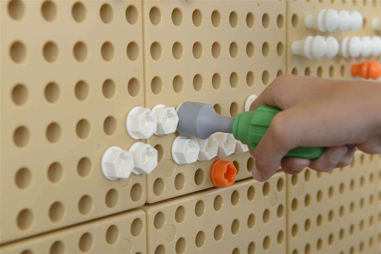 Zestaw Narzędzia Z Wkrętarką 8 Elementów - Tablica Naukowo-Kreatywna Masterkidz STEM